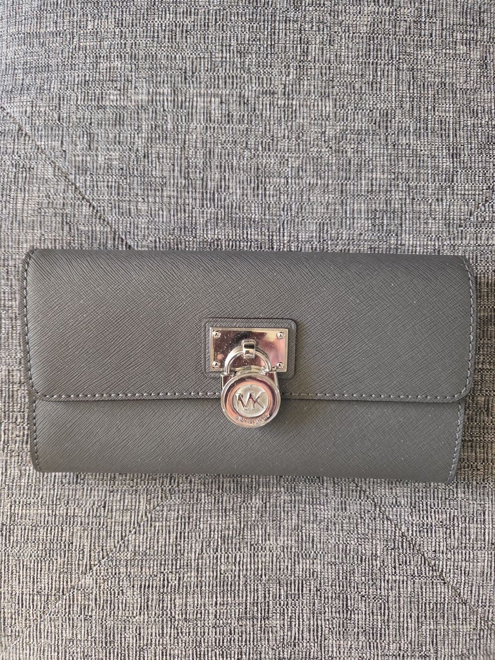 MICHAEL KORS Hamilton Pearl-Gray Leather Wallet MK Lock